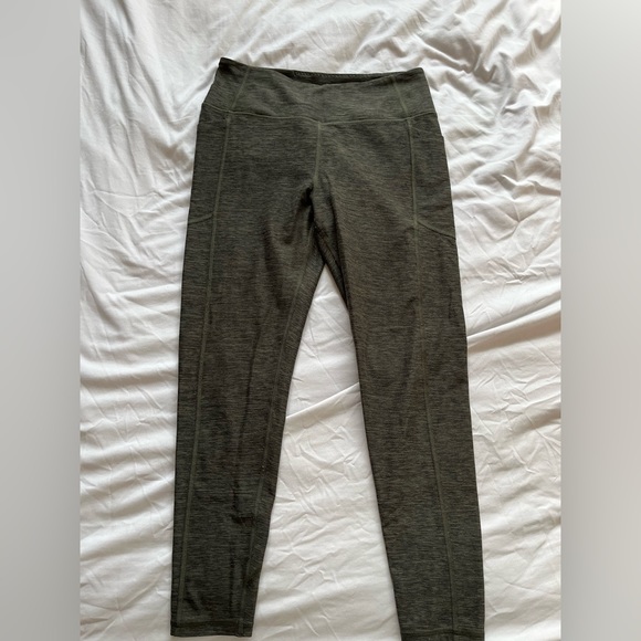 Victoria’s Secret knockout leggings - Picture 2 of 4